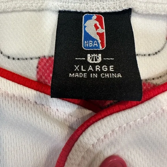 NBA Chicago Bulls Baseball Jersey size XL. - Picture 3 of 4